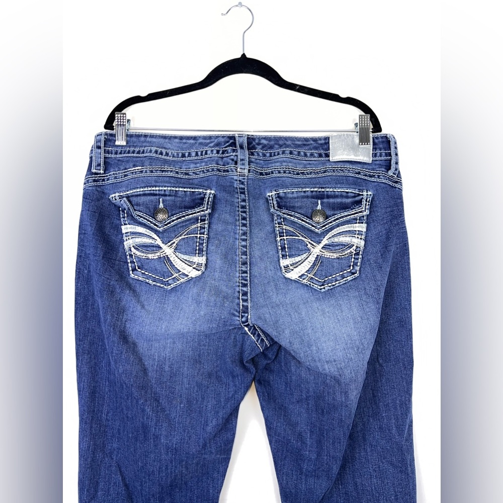 Maurices Dark Blue Denim Capri Jeans - Picture 4 of 7
